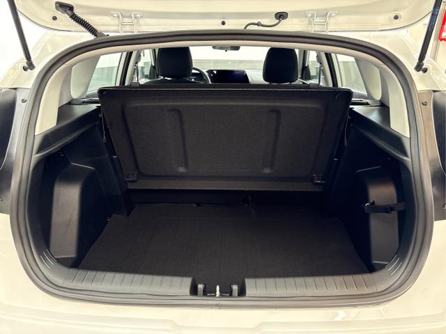 Hyundai / BAYON / Weiß / / / DCT NAVI RFK PDC 