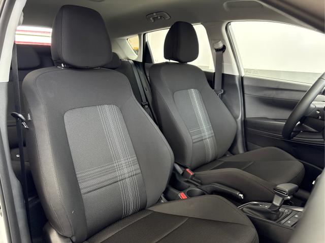 Hyundai / BAYON / Weiß / / / DCT NAVI RFK PDC 