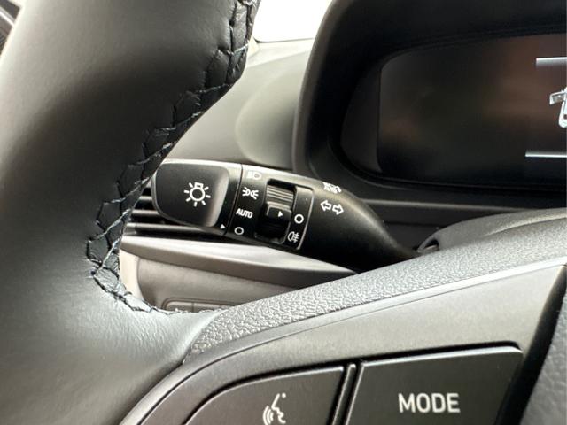 Hyundai / BAYON / Weiß / / / DCT NAVI RFK PDC 