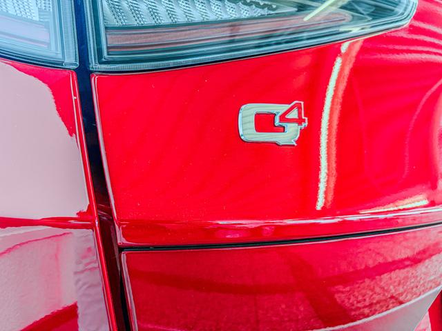 Alfa Romeo Stelvio QUADRIFOGLIO VERDE AKRAPOVIC Technologie-Paket 