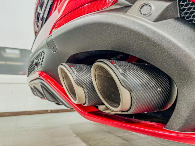 Alfa Romeo Stelvio QUADRIFOGLIO VERDE AKRAPOVIC Technologie-Paket 