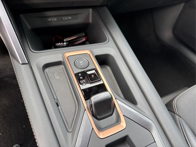 Cupra / Leon / Grau / / / eTSI DSG MATRIX ACC KESSY