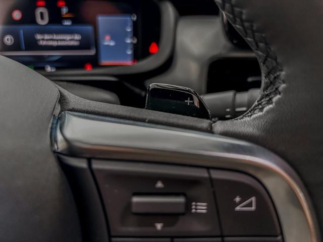 Jeep Avenger - Summit e-DCT6 ACC RFK SHZ PDC KEYLESS El.Heckklappe