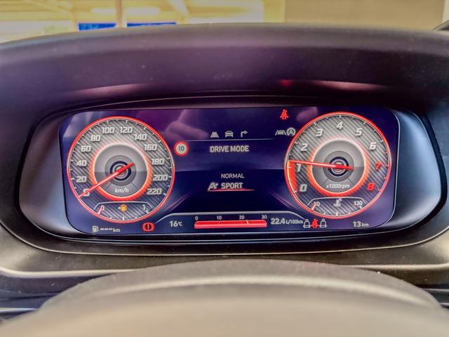 Hyundai i20 COMFORT FL NAVI Klimaautomatik SHZ 