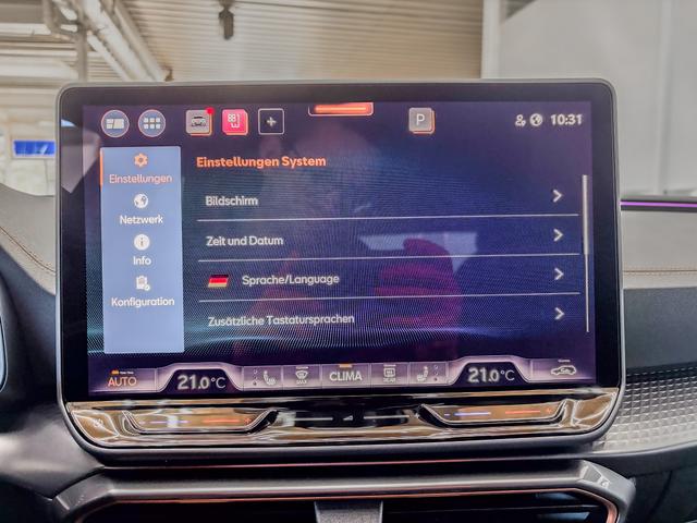 Cupra Leon 1.5 eTSI DSG INTELLIGENT DRIVE ACC KEYLESS 