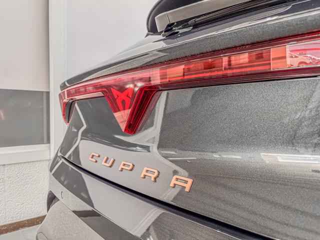 Cupra Leon 1.5 eTSI DSG INTELLIGENT DRIVE ACC KEYLESS 