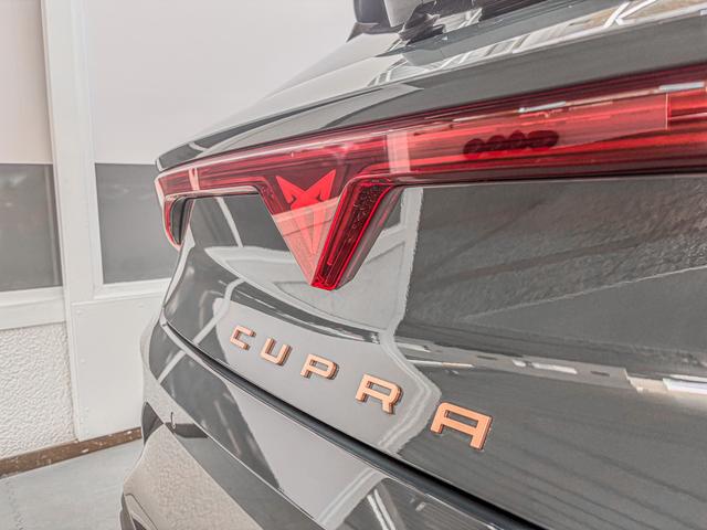 Cupra Leon 1.5 eTSI DSG INTELLIGENT DRIVE ACC KEYLESS 
