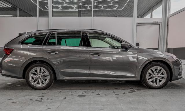 Skoda Octavia Combi - SELECTION 1.5 MHEV AHK DSG NAVI ACC SHZ RFK