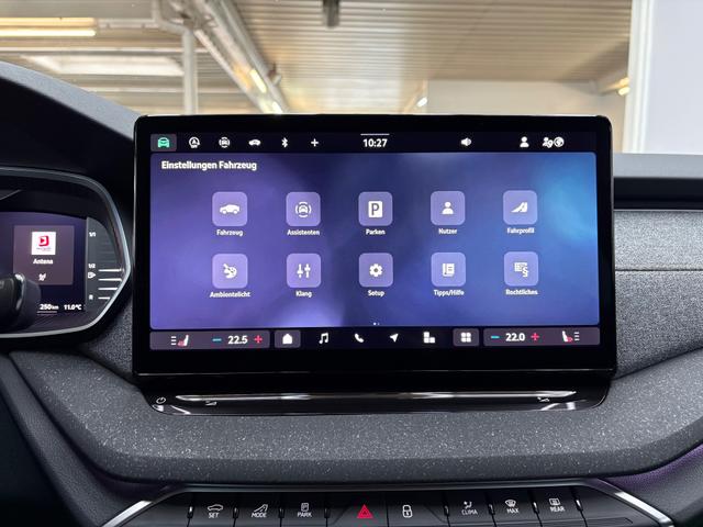 Skoda Octavia Combi SELECTION 1.5 MHEV AHK DSG NAVI ACC SHZ RFK 