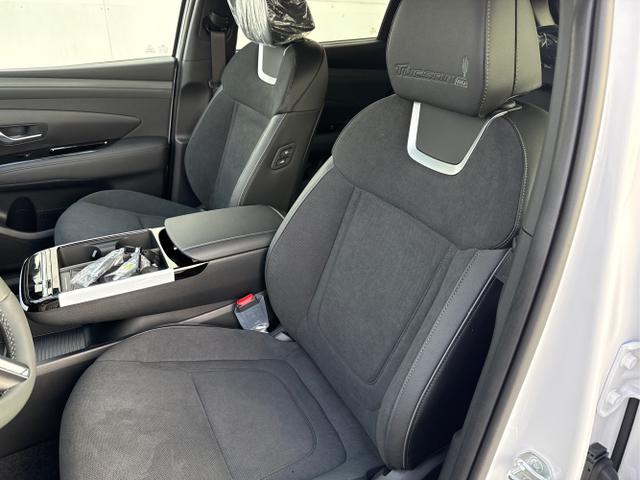 Hyundai / TUCSON / Weiß / / / 20th Anniversary AUT 360 ACC KRELL NAVI PDC RFK SHZ HUD