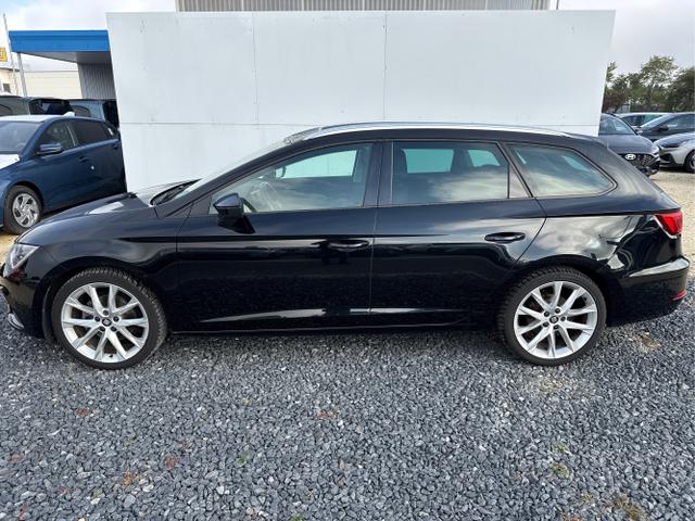 Seat / Leon / Schwarz / / / NAVI PANO SHZ