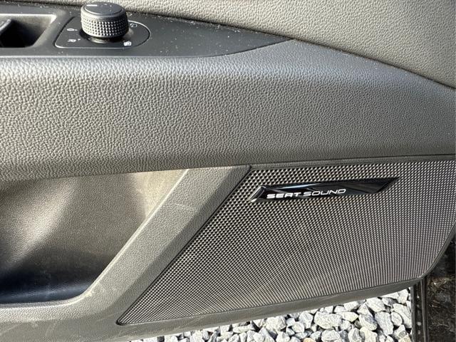 Seat / Leon / Schwarz / / / NAVI PANO SHZ