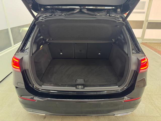 Mercedes-Benz B-Klasse B 200 AMG Line DCT DCC WEBASTO NAVI SHZ 