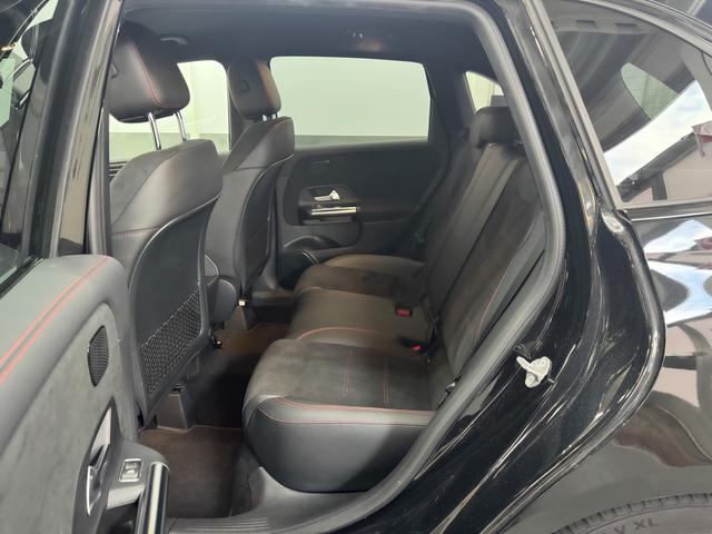 Mercedes-Benz B-Klasse B 200 AMG Line DCT DCC WEBASTO NAVI SHZ 