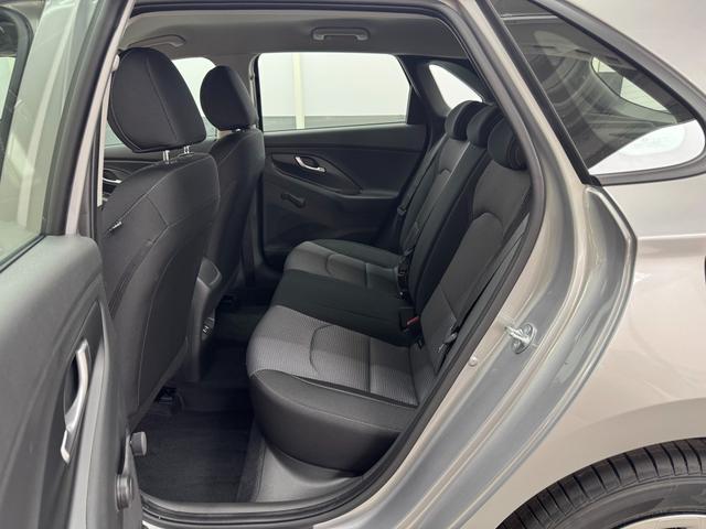 Hyundai i30 STYLE NAVI LED RFK PDC 