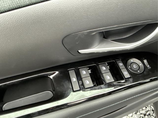 Hyundai / TUCSON / Weiß / / / MHEV DCT ACC SHZ 360 MATRIX KRELL 