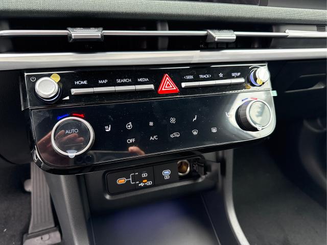 Hyundai / TUCSON / Weiß / / / MHEV DCT ACC SHZ 360 MATRIX KRELL 