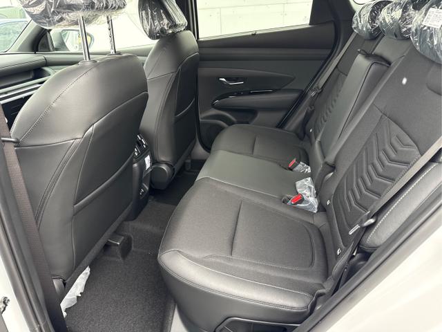 Hyundai / TUCSON / Weiß / / / MHEV DCT ACC SHZ 360 MATRIX KRELL 