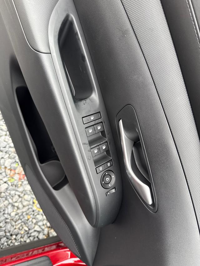 Hyundai / TUCSON / Rot / / / DCT ACC SHZ NAVI PDC RFK