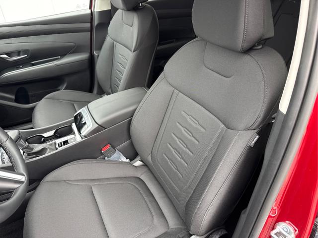 Hyundai / TUCSON / Rot / / / DCT ACC SHZ NAVI PDC RFK