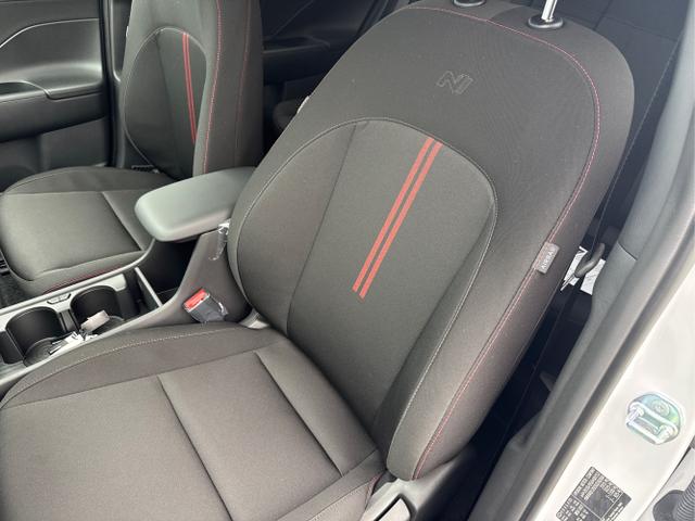 Hyundai / KONA / Weiß / / / 1.6 T-GDi DCT N-LINE SHZ NAVI ACC RFK
