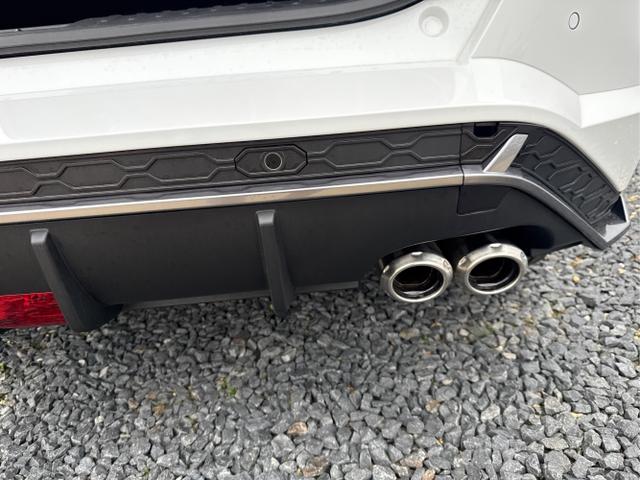 Hyundai / KONA / Weiß / / / 1.6 T-GDi DCT N-LINE SHZ NAVI ACC RFK