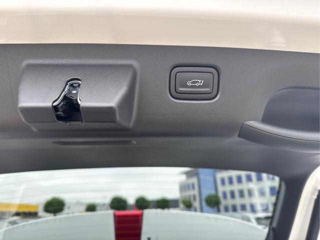 Hyundai / KONA / Weiß / / / 1.6 T-GDi DCT N-LINE SHZ NAVI ACC RFK