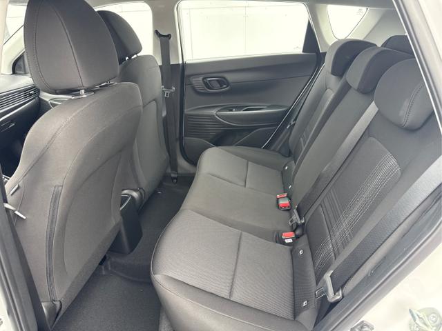 Hyundai / BAYON / Weiß / / / NAVI RFK PDC TEMPOMAT 