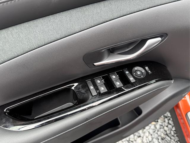 Hyundai / TUCSON / Orange / / / MHEV DCT ACC SHZ 360 MATRIX KRELL 