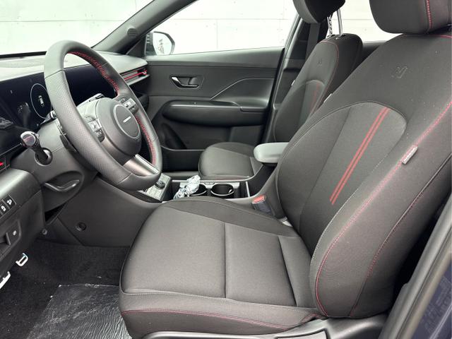 Hyundai / KONA / Blau / / / 1.6 4WD T-GDi DCT N-LINE SHZ NAVI ACC RFK