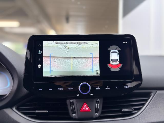 Hyundai i30 STYLE NAVI LED RFK PDC 