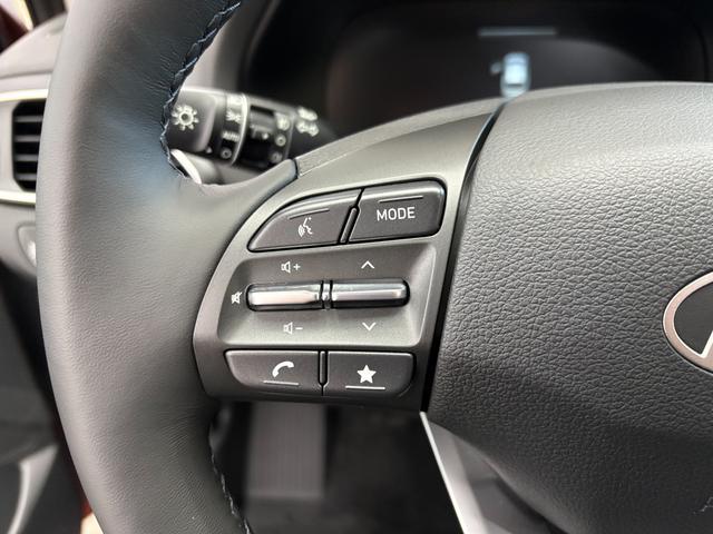 Hyundai i30 STYLE NAVI LED RFK PDC 