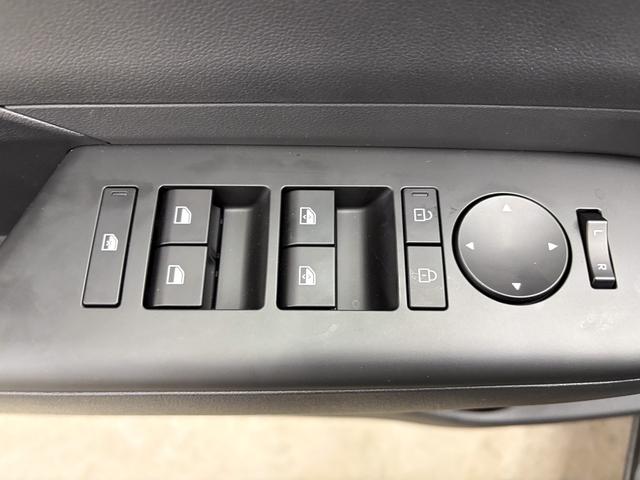 Hyundai KONA STYLE PLUS DCT SHZ ACC NAVI RFK PDC 
