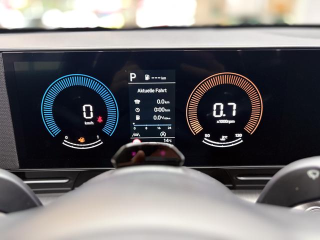 Hyundai KONA STYLE PLUS DCT SHZ ACC NAVI RFK PDC 