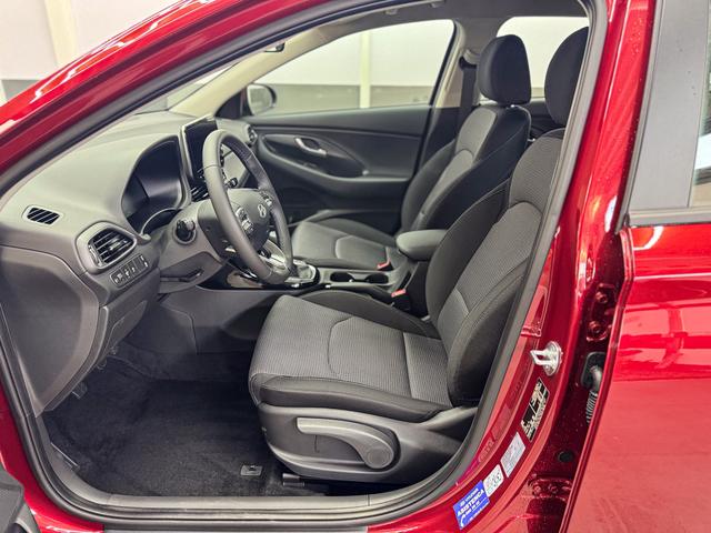 Hyundai i30 STYLE NAVI LED RFK PDC 