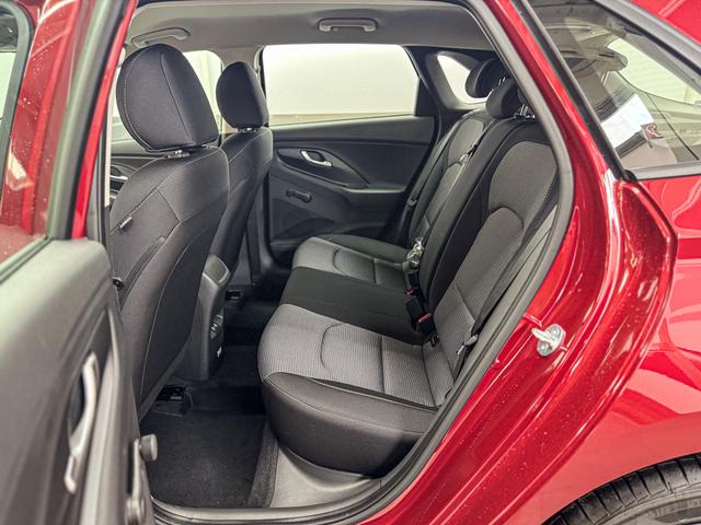 Hyundai i30 STYLE NAVI LED RFK PDC 