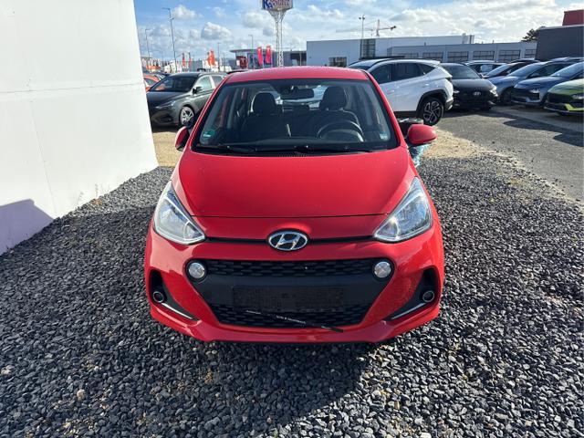 Hyundai / i10 / Rot / / / 