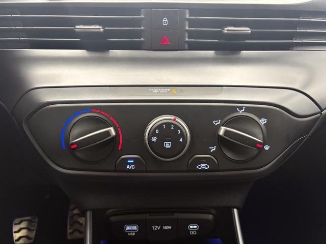 Hyundai BAYON COMFORT FL SHZ LED NAVI RFK PDC TEMPOMAT 