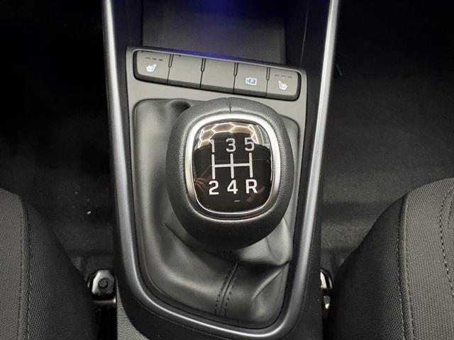 Hyundai BAYON COMFORT FL SHZ LED NAVI RFK PDC TEMPOMAT 