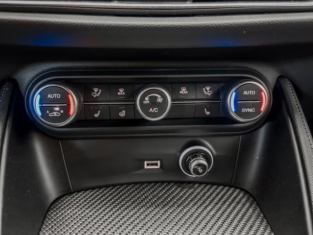 Alfa Romeo Stelvio QUADRIFOGLIO VERDE AKRAPOVIC Technologie-Paket 