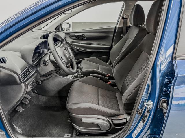 Hyundai BAYON LIFE FL NAVI RFK PDC TEMPOMAT 