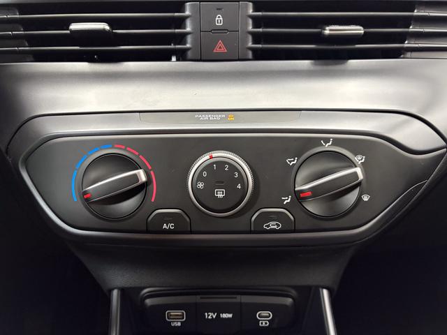 Hyundai BAYON LIFE FL NAVI RFK PDC TEMPOMAT 