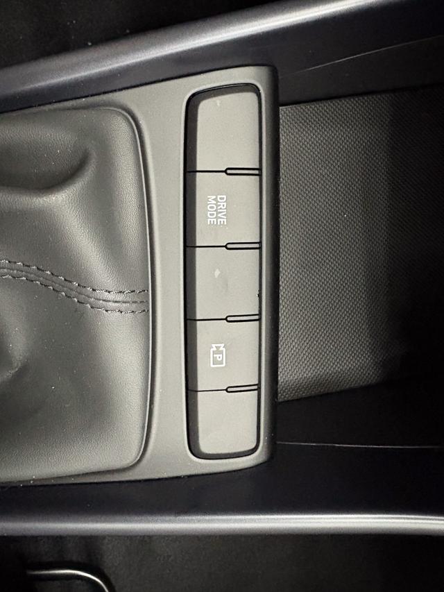 Hyundai BAYON LIFE FL NAVI RFK PDC TEMPOMAT 