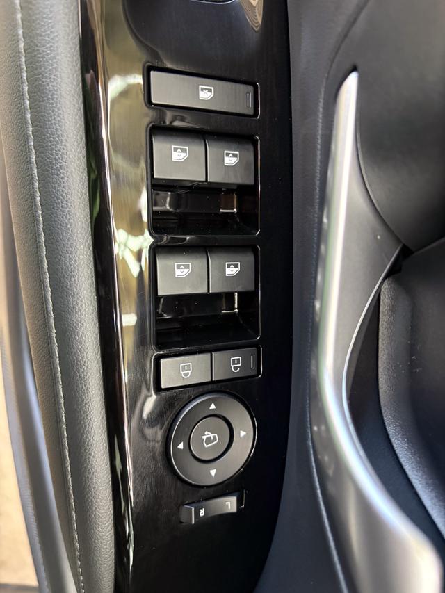 Hyundai TUCSON Premium DCT EL.HECKKLAPPE E-SHIFT RFK SHZ v+h 