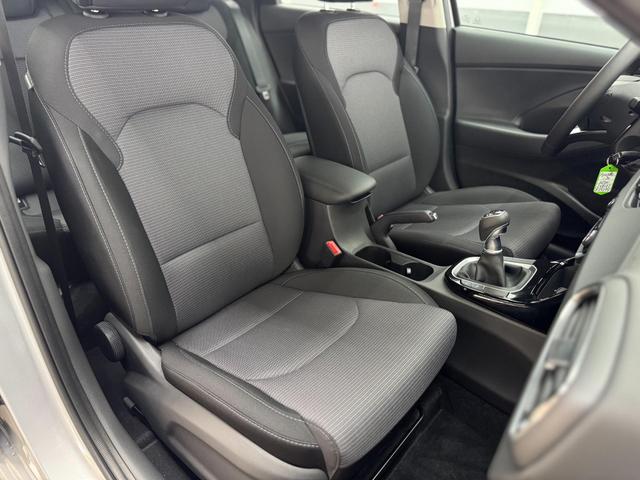 Hyundai i30 STYLE NAVI LED RFK PDC 