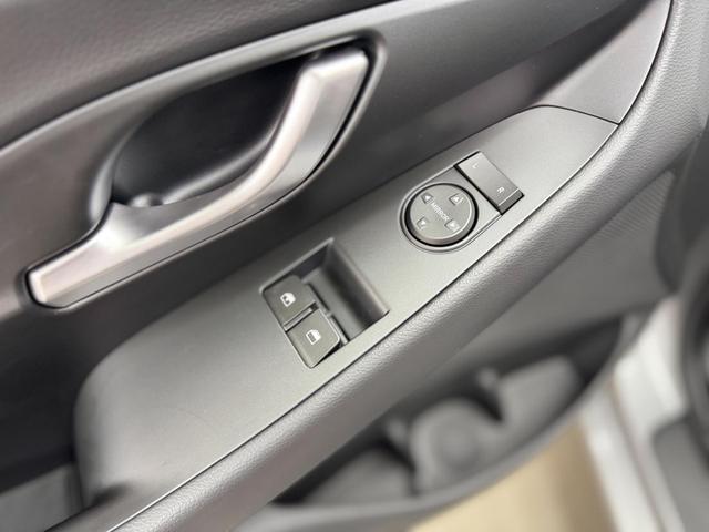 Hyundai i30 STYLE NAVI LED RFK PDC 