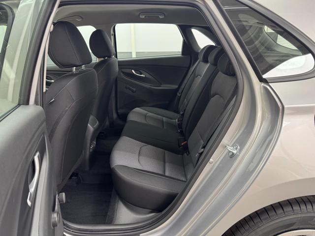 Hyundai i30 STYLE NAVI LED RFK PDC 