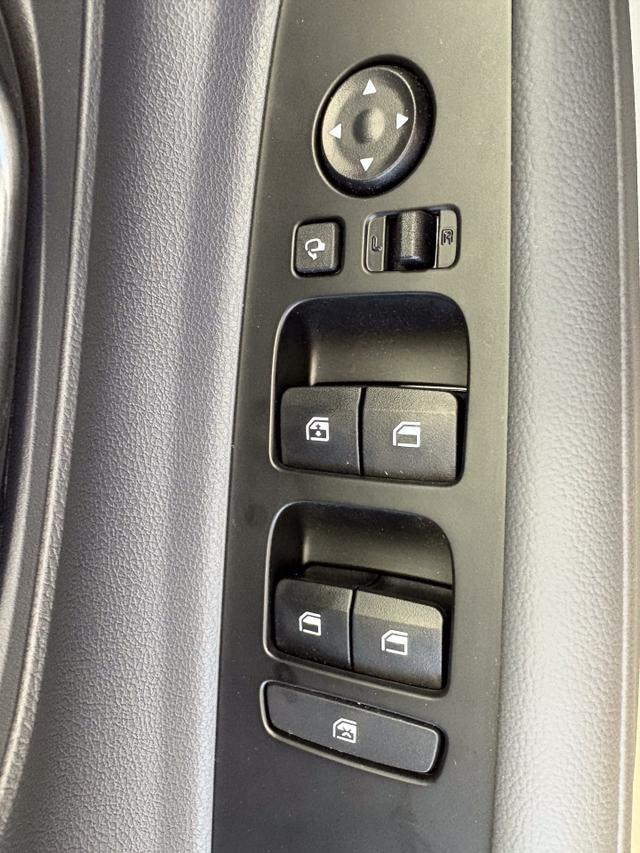 Hyundai BAYON PREMIUM FL SHZ KLIMAAUTOMATIK PDC NAVI RFK 