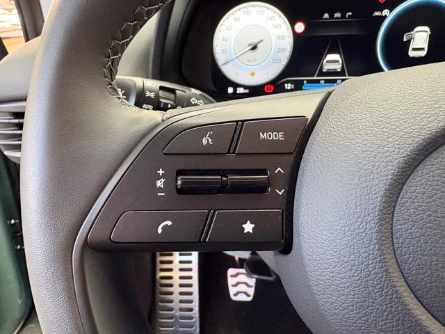 Hyundai BAYON PREMIUM FL SHZ KLIMAAUTOMATIK PDC NAVI RFK 