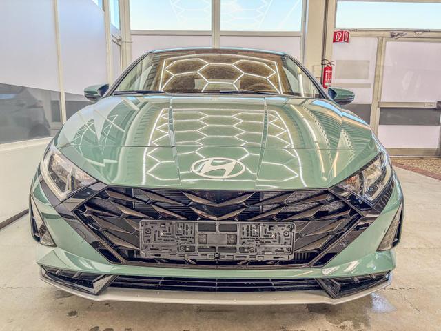 Beispielbilder, ggf. teilweise mit Sonderausstattung